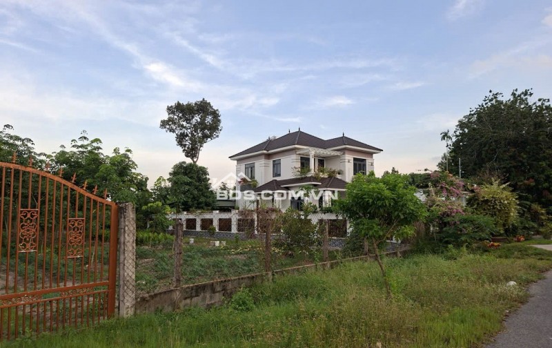 Bán rất gấp lô đất liền kề tại mặt tiền đường Phú Thuận- xã An Nhơn Tây ( trước đây là Phú Mỹ Hưng, huyện Củ Chi),TP Hồ Chí Minh